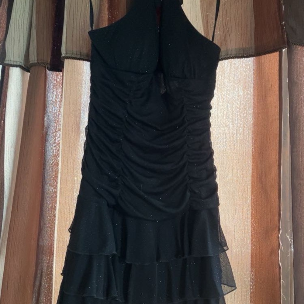 Elegant Black Sleeveless Dress